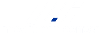 Weißes Logo mit einem M und einem C getrennt von einem blauen Punkt darunter meditrain center